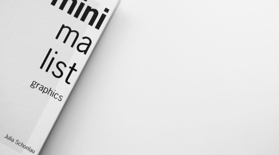 Comment Adopter un Style Minimaliste dans Votre Garde-Robe