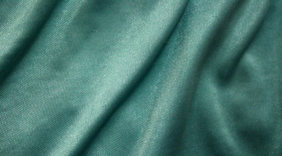 Conseils pour prendre soin de vos vêtements en soie